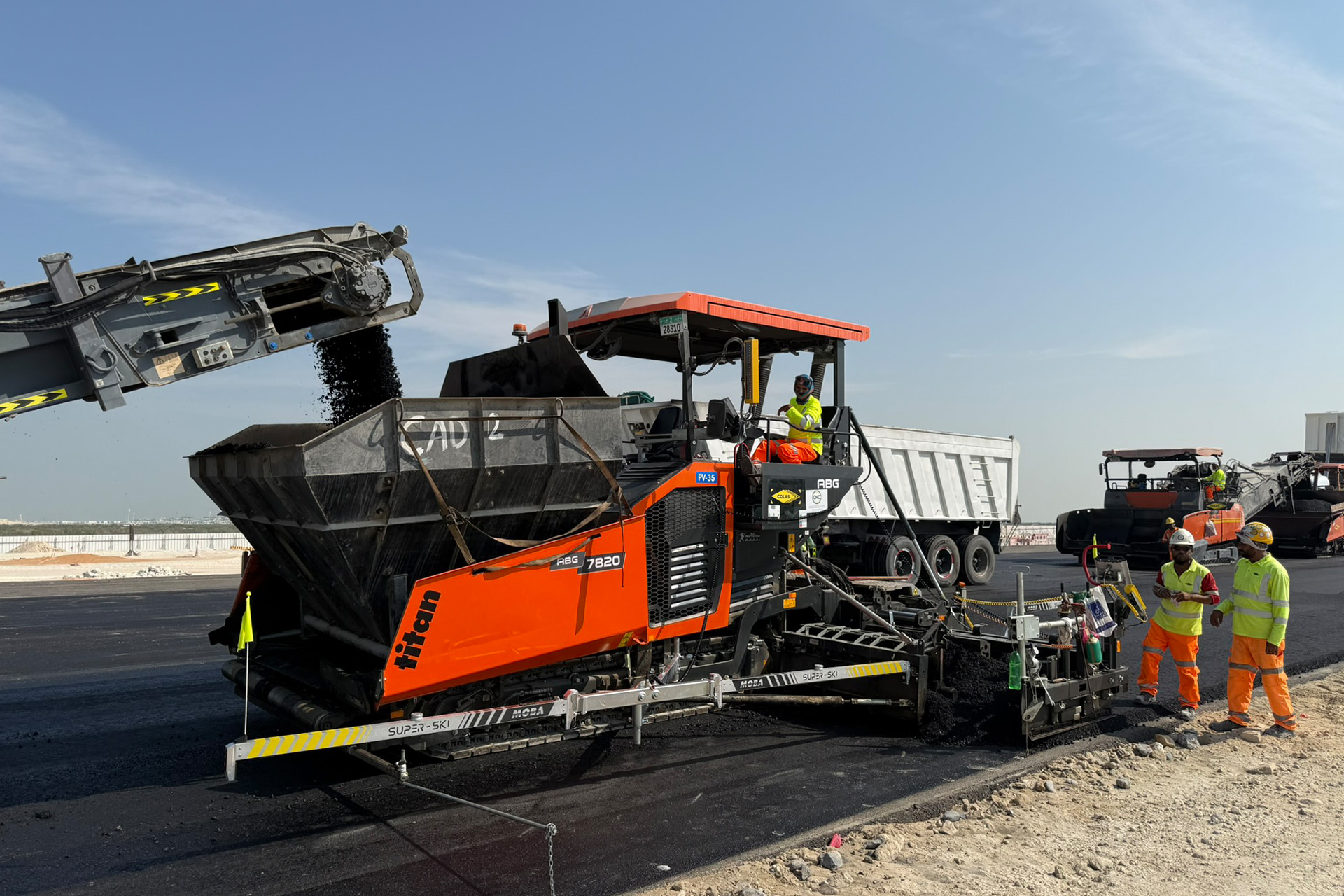 MOBA-Super-Ski-Installation-Colas-AbuDhabi-001.jpg