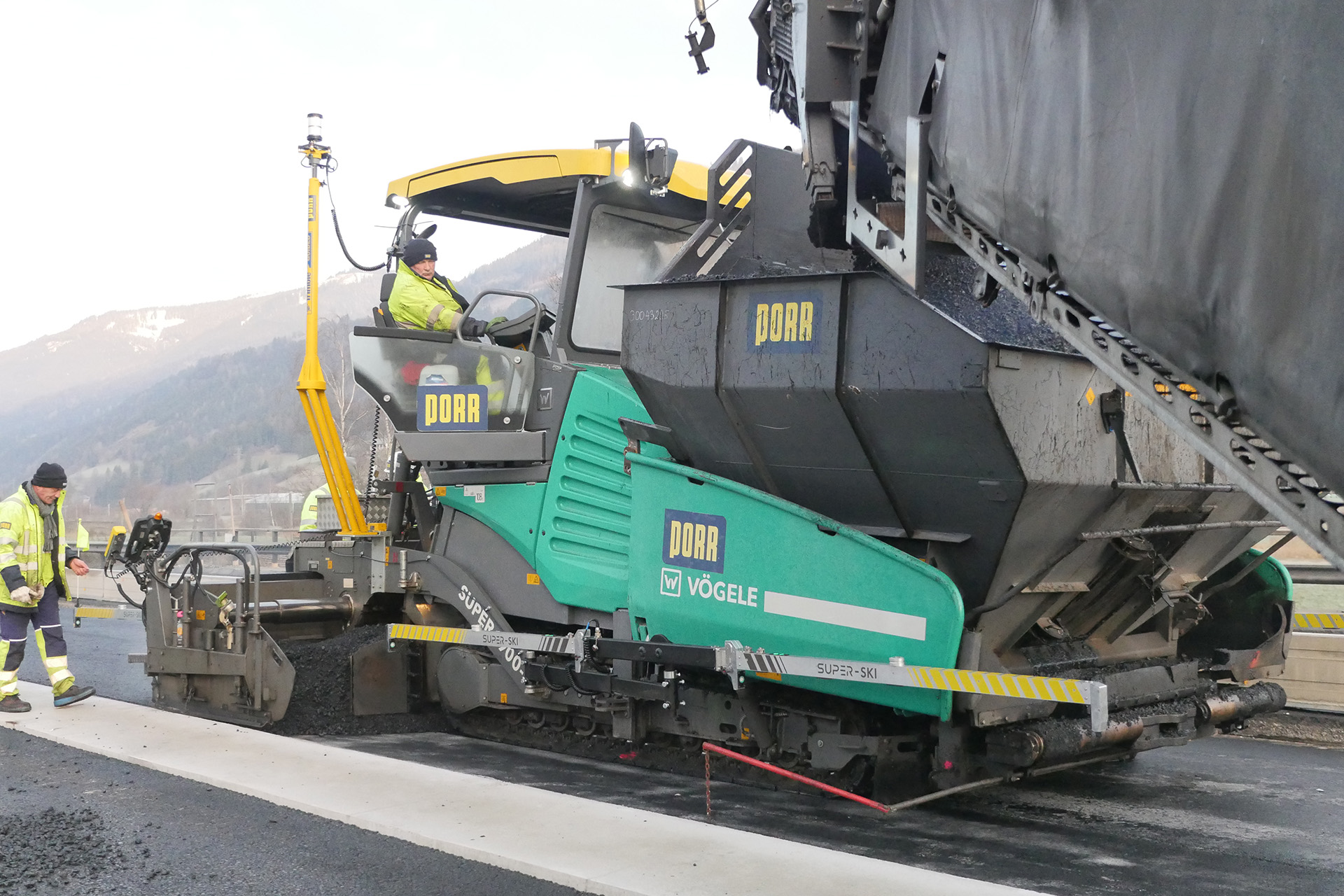 MOBA-Super-Ski-Installation-Porr-Osterreich-002.jpg